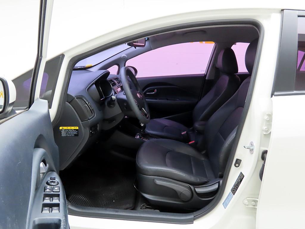 KIA Pride 2012 - Importación desde Corea - HF Imports Iquique - Foto 13