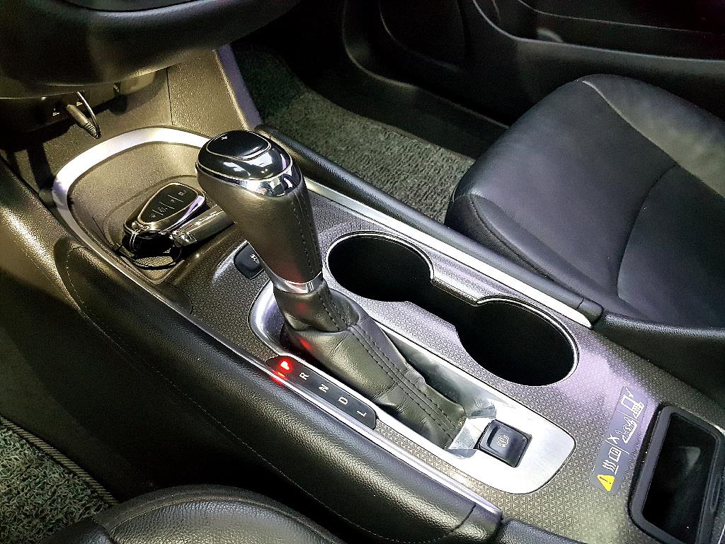 Chevrolet Malibu 2017 Negro - Importación desde Corea - HF Imports Iquique - Foto 13