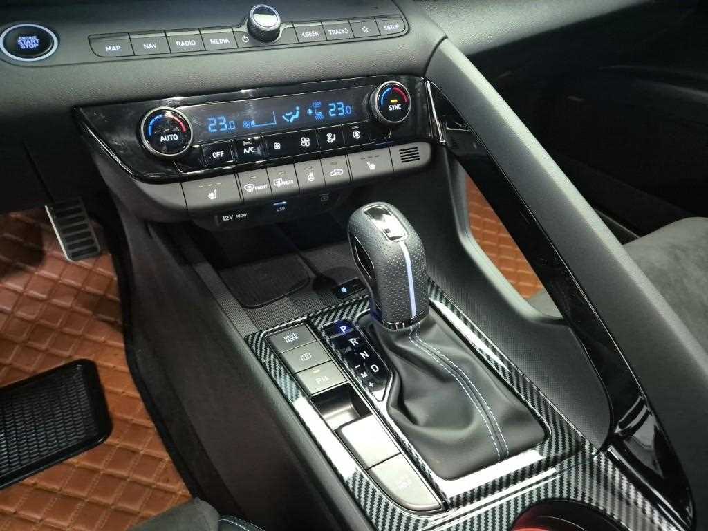 HYUNDAI Avante - Vista 8