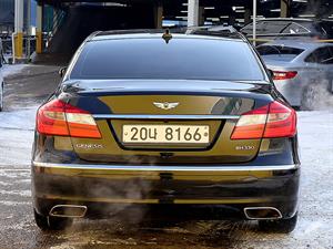 HYUNDAI Genesis - Vista 6