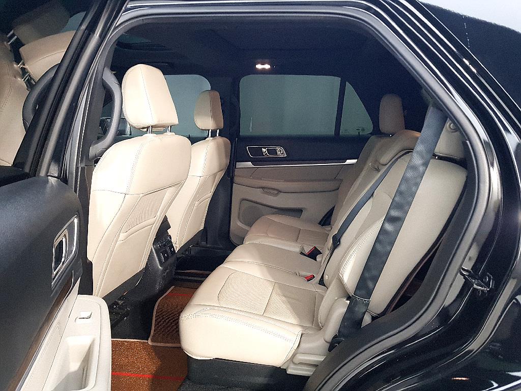 Ford Explorer - Vista 9