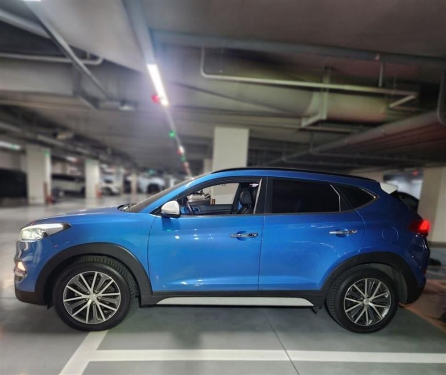 HYUNDAI Tucson - Vista 7