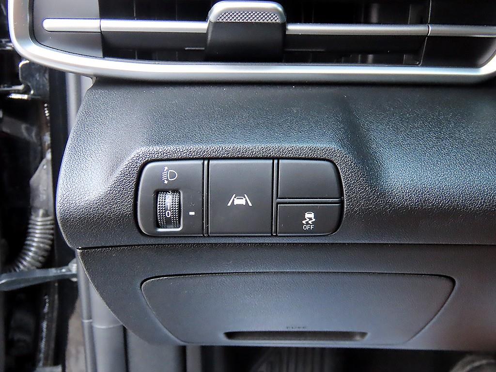 HYUNDAI Avante - Vista 12