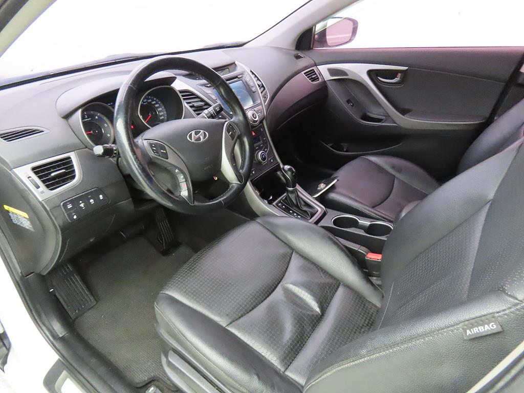 HYUNDAI Avante - Vista 7