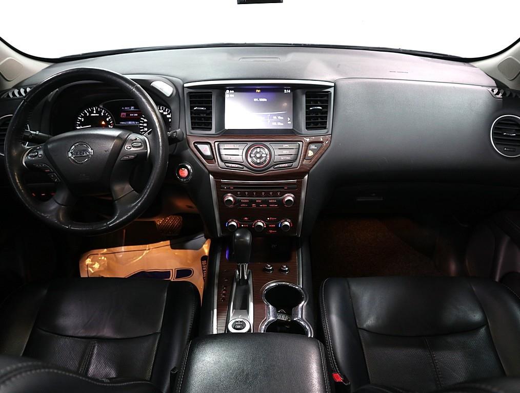 Nissan Pathfinder - Vista 5