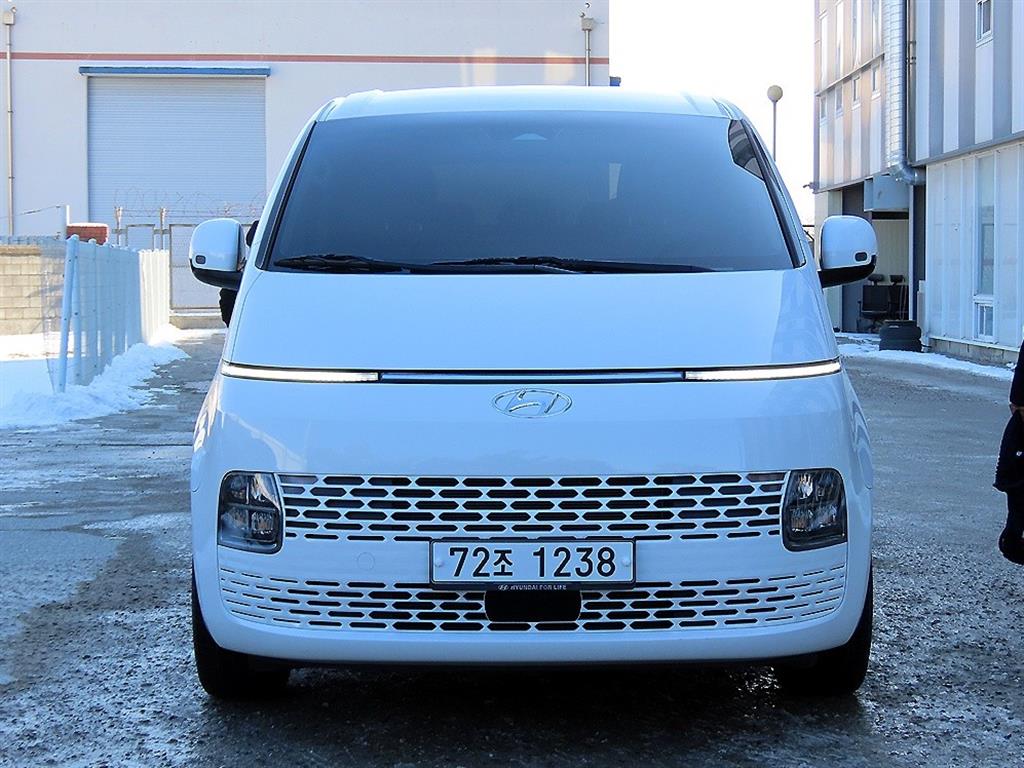 HYUNDAI Staria 2022 Blanco - Importación desde Corea - HF Imports Iquique - Foto 1