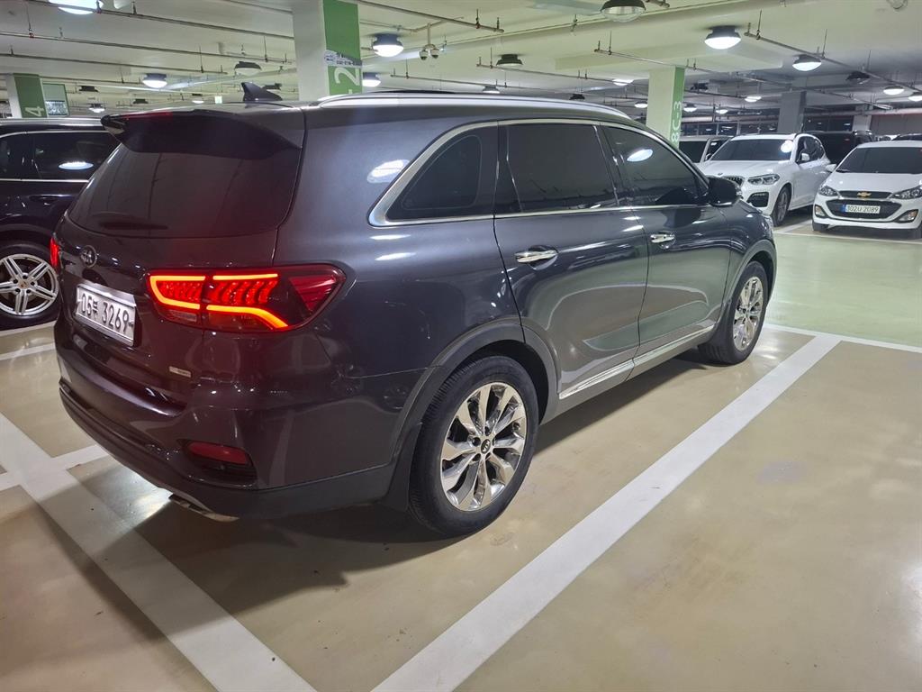 KIA Sorento - Vista 3