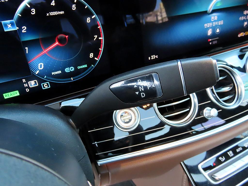 Mercedes Benz E class - Vista 11