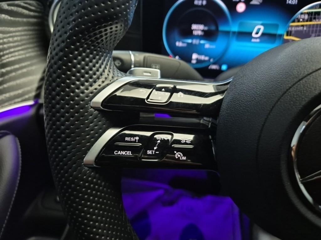 Mercedes Benz E class - Vista 9