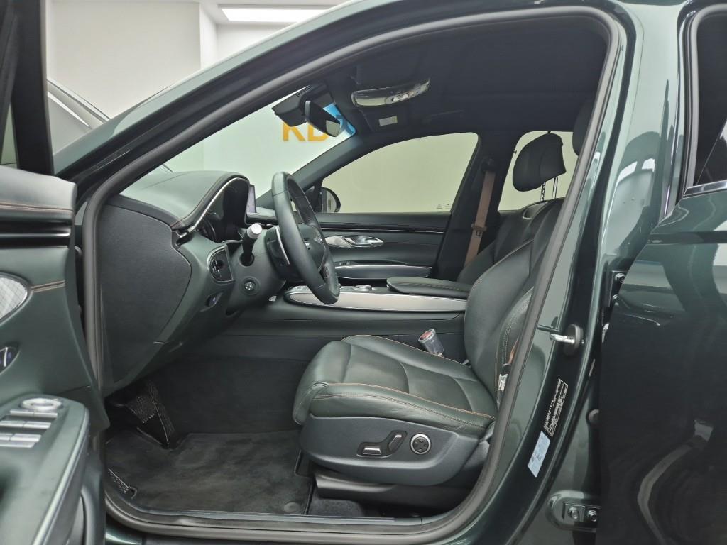 Genesis GV70 - Vista 11