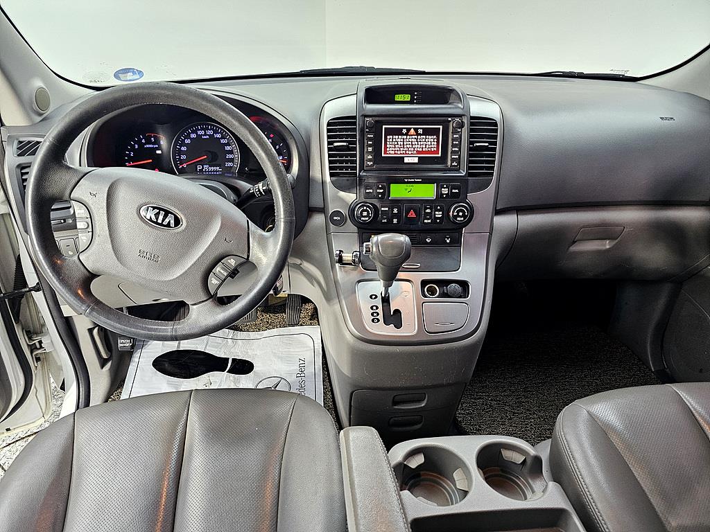 KIA Carnival - Vista 5