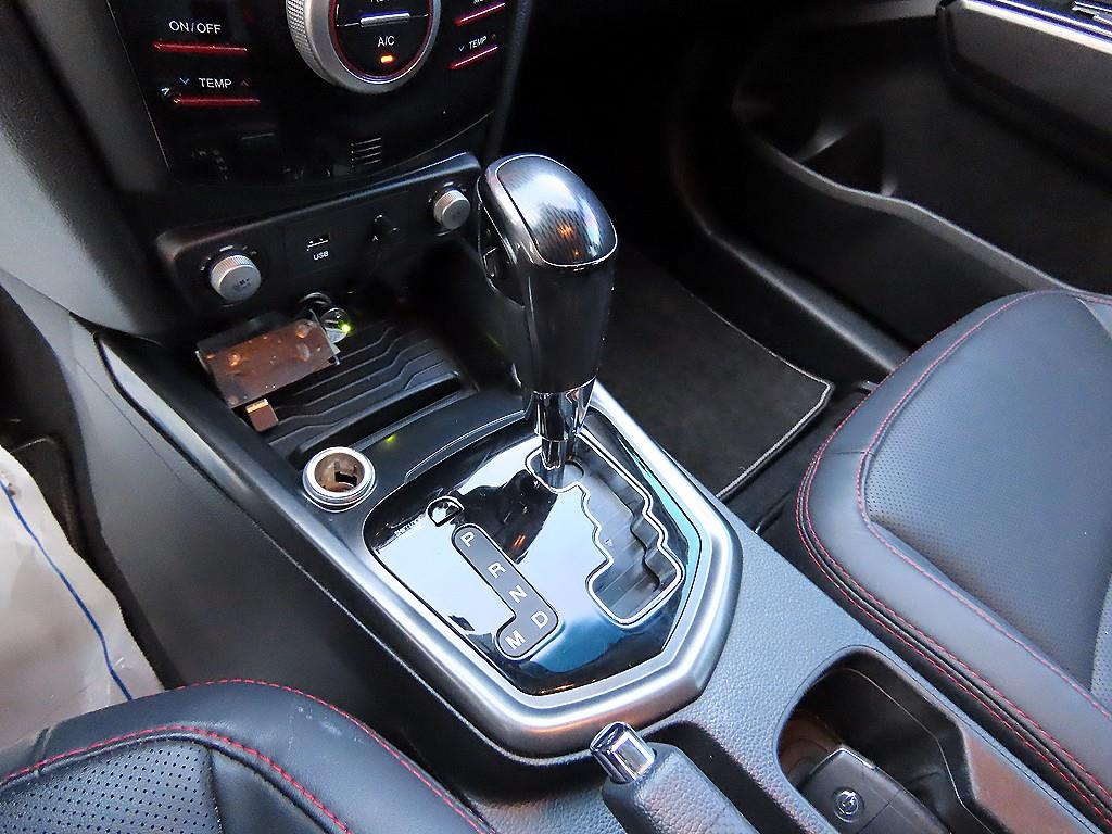 Ssangyong Tivoli - Vista 10