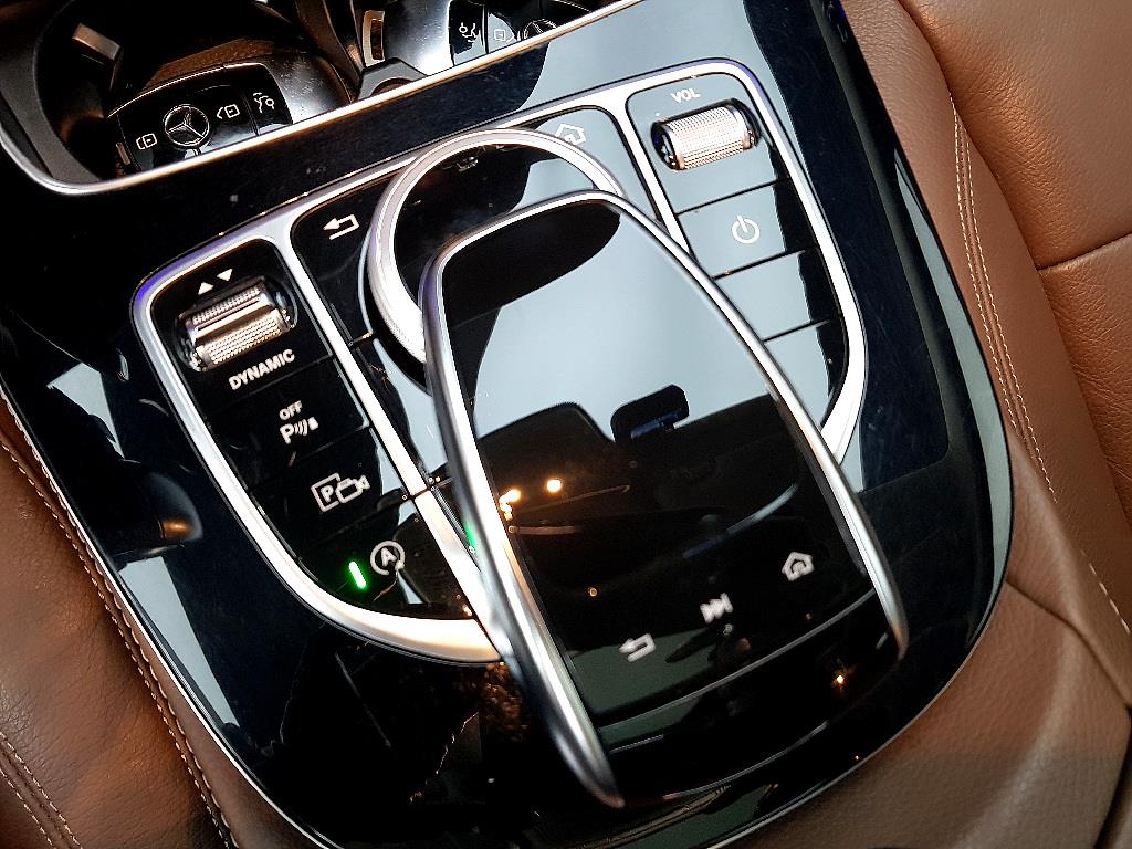 Mercedes Benz E class - Vista 12