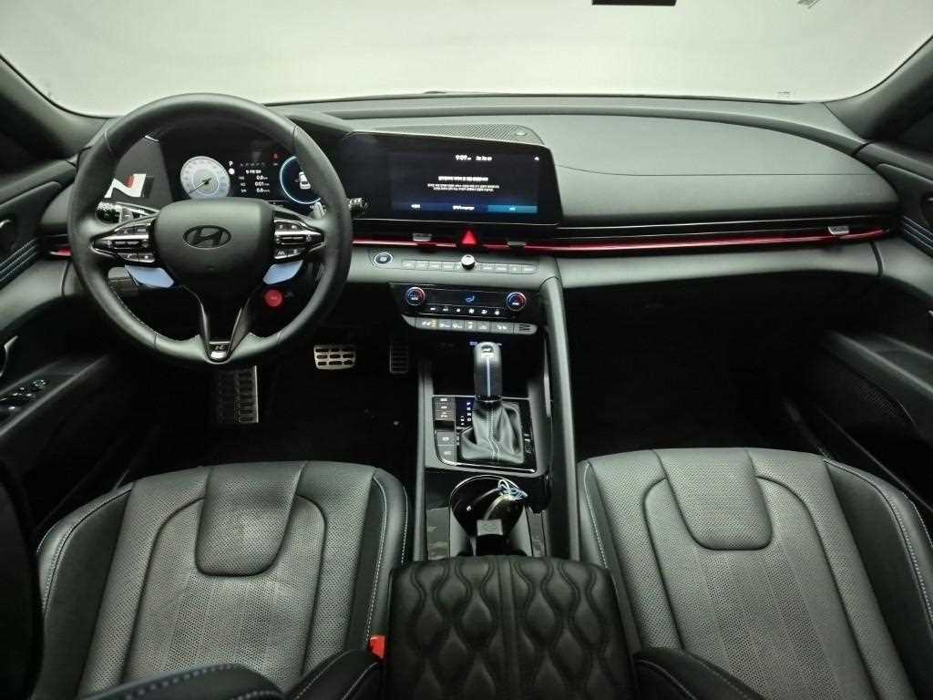 HYUNDAI Avante - Vista 7