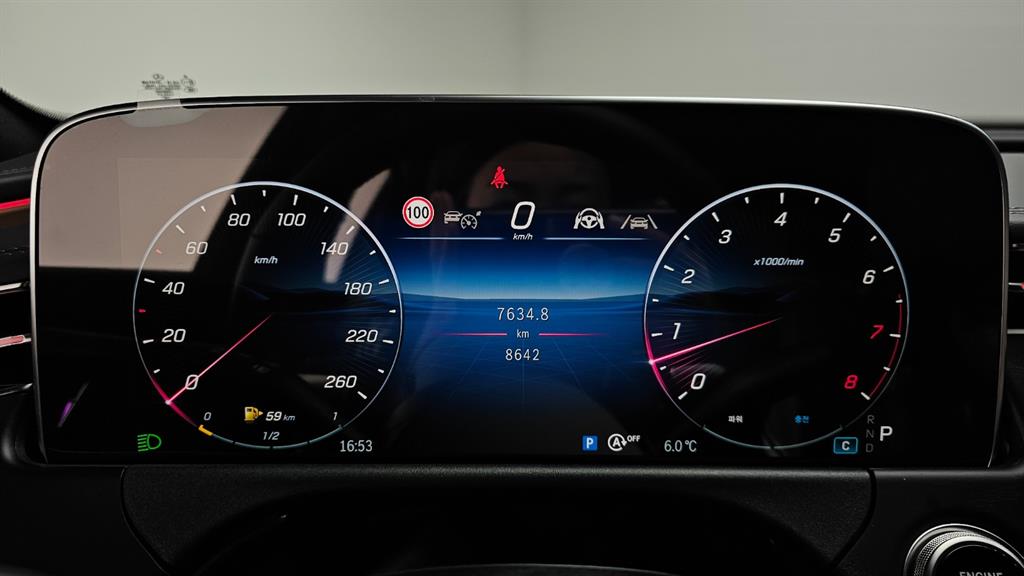 Mercedes Benz E class - Vista 8