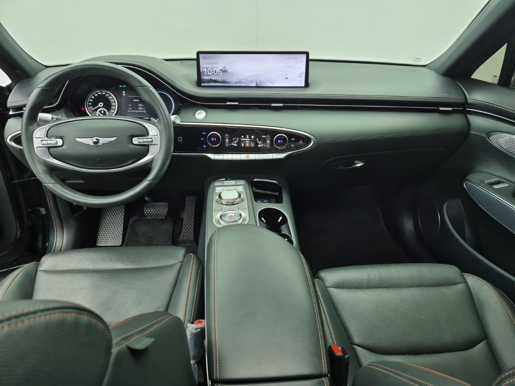 Genesis GV70 - Vista 5