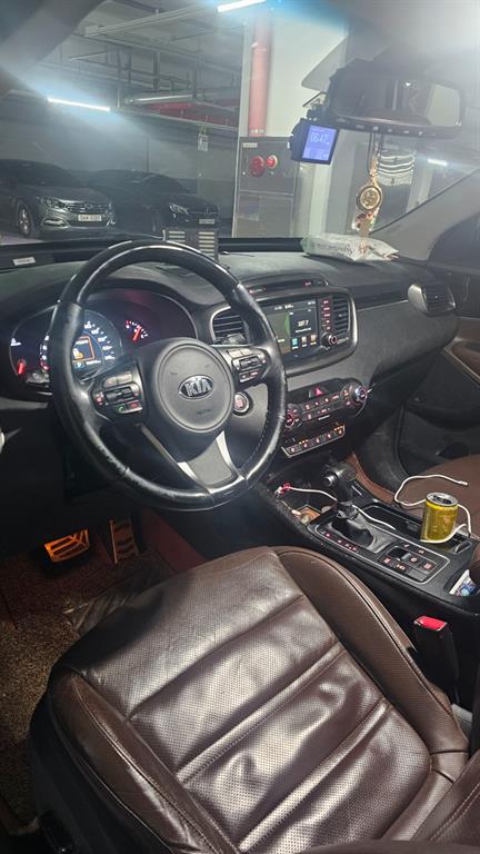 KIA Sorento - Vista 8