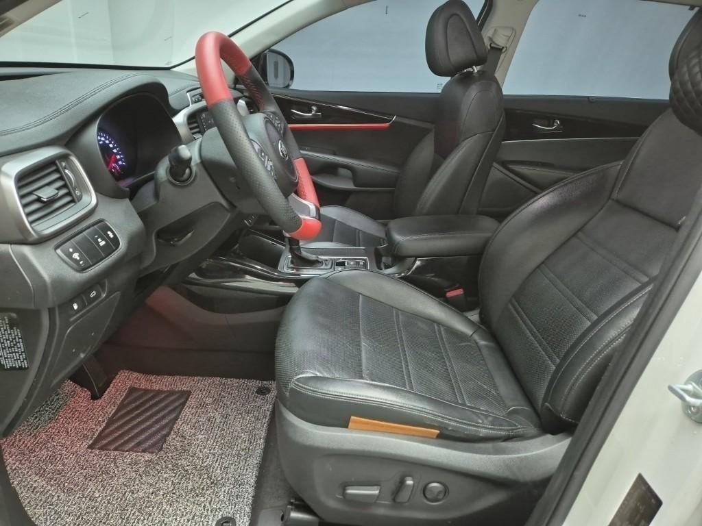 KIA Sorento - Vista 9
