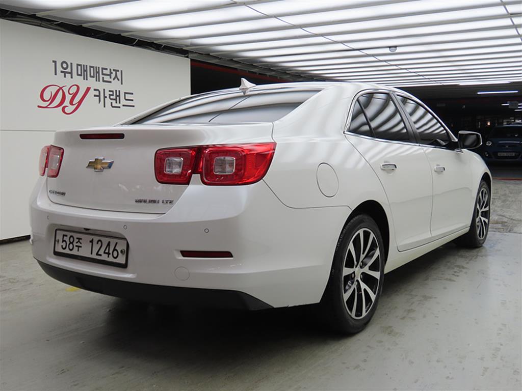 Chevrolet Malibu - Vista 4