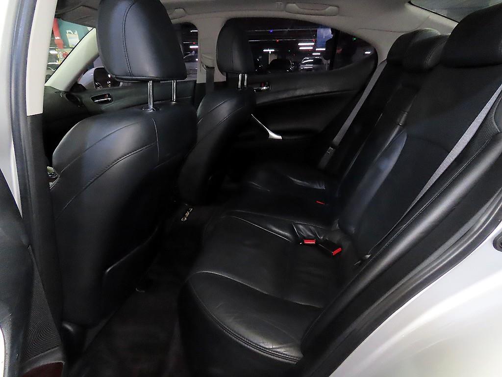 Lexus IS - Vista 7