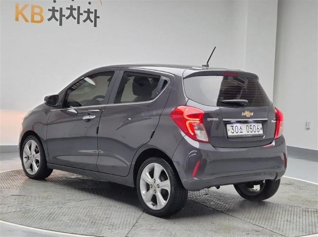 Chevrolet Spark - Vista 3