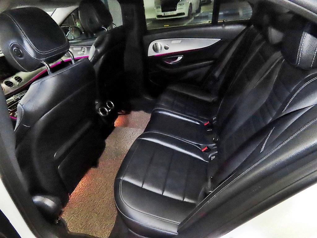 Mercedes Benz E class - Vista 7