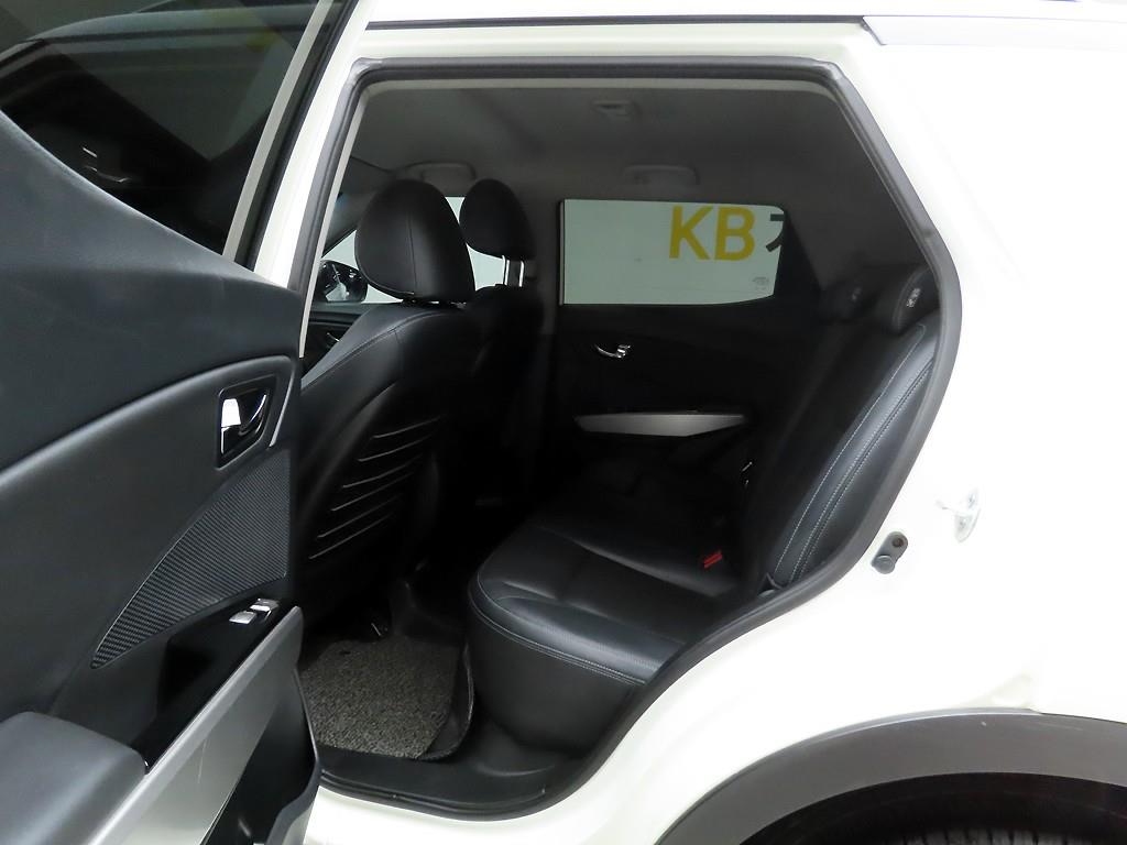 Ssangyong Tivoli 2016 Blanco - Importación desde Corea - HF Imports Iquique - Foto 14