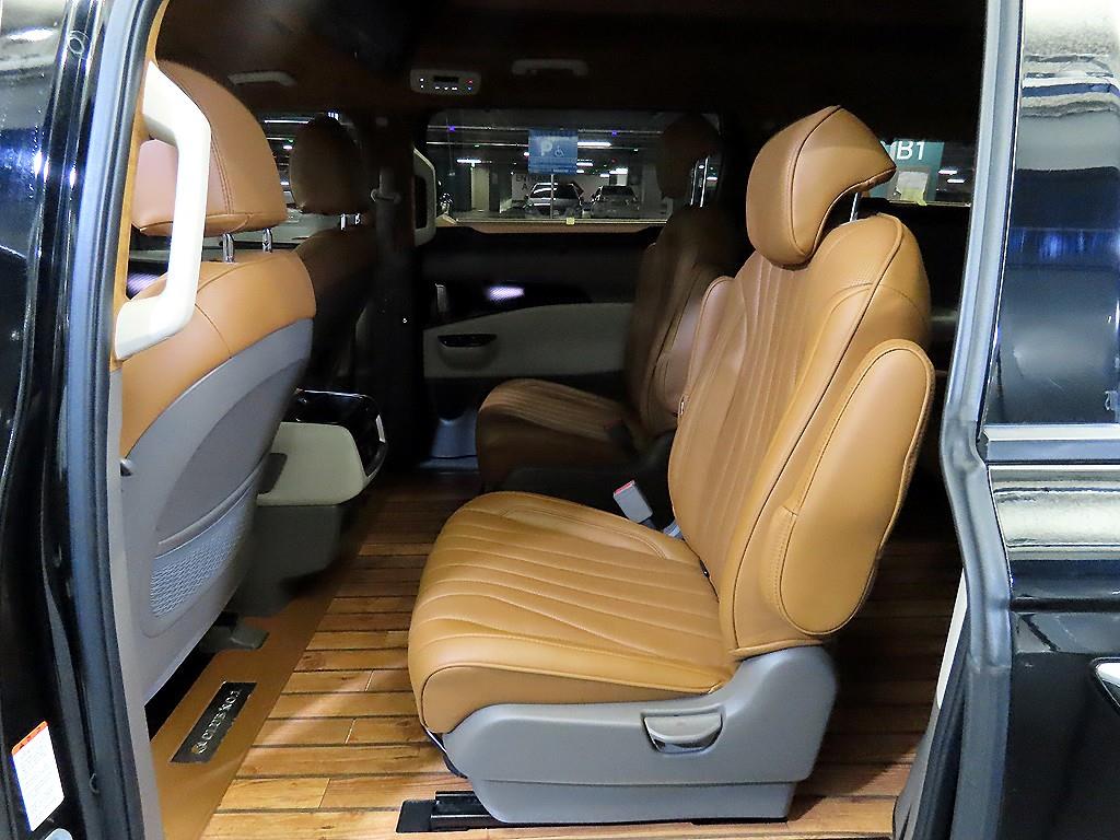 KIA Carnival - Vista 7