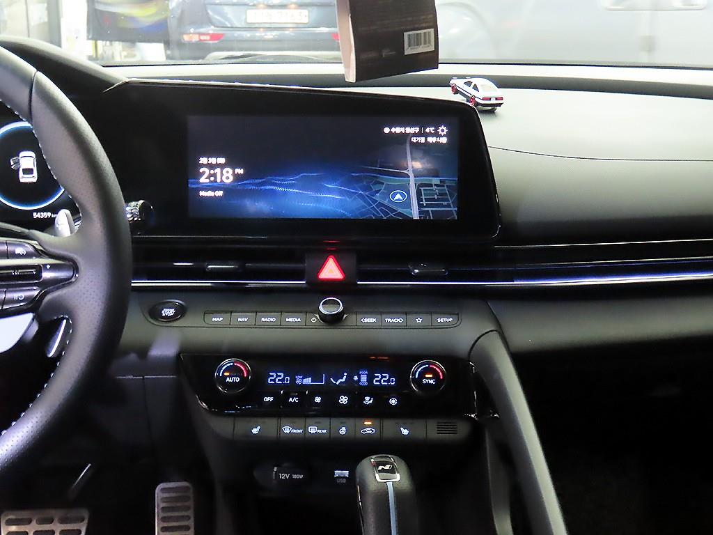 HYUNDAI Avante - Vista 11