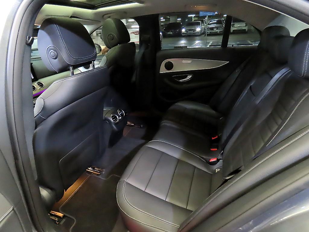 Mercedes Benz E class - Vista 7