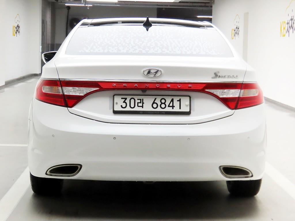 HYUNDAI Grandeur - Vista 3