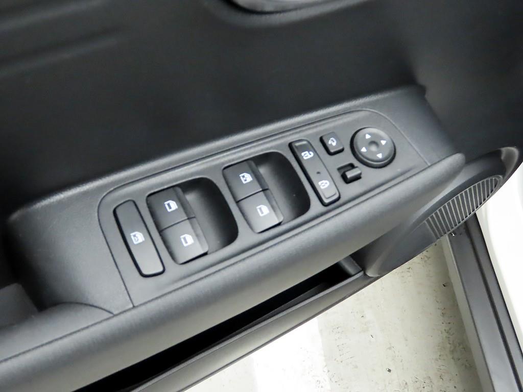 HYUNDAI Casper - Vista 10