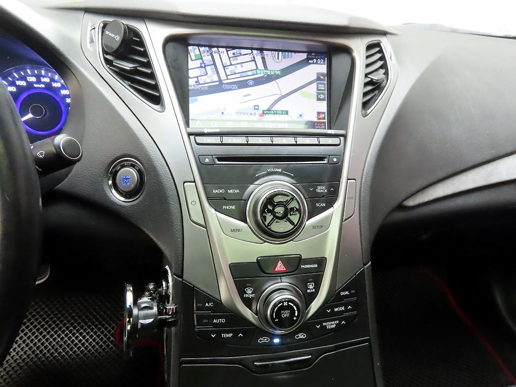 HYUNDAI Grandeur - Vista 10