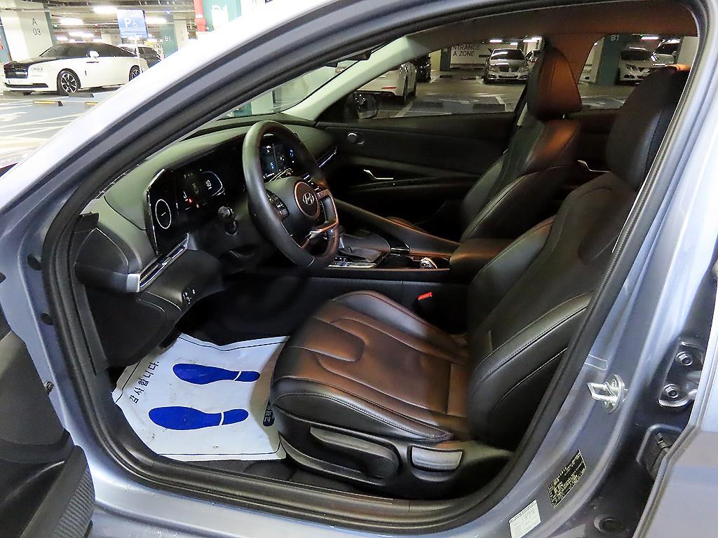 HYUNDAI Avante - Vista 6