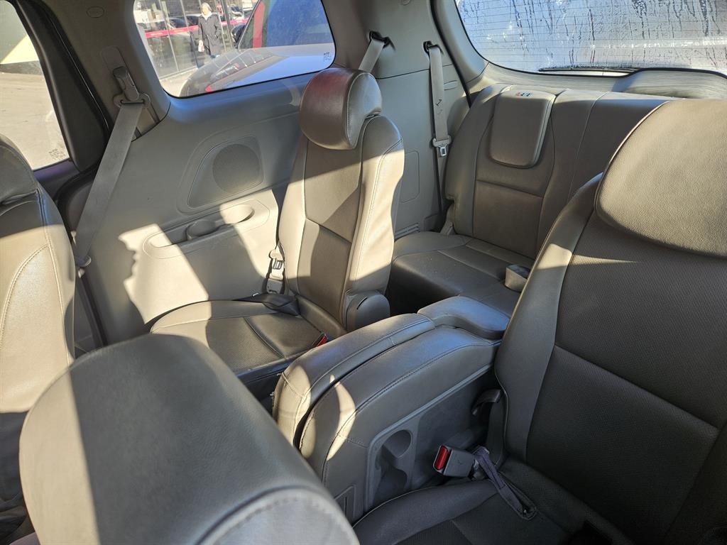 KIA Carnival 2015 Amarillo - Importación desde Corea - HF Imports Iquique - Foto 14