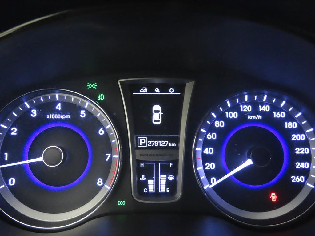 HYUNDAI Grandeur - Vista 11