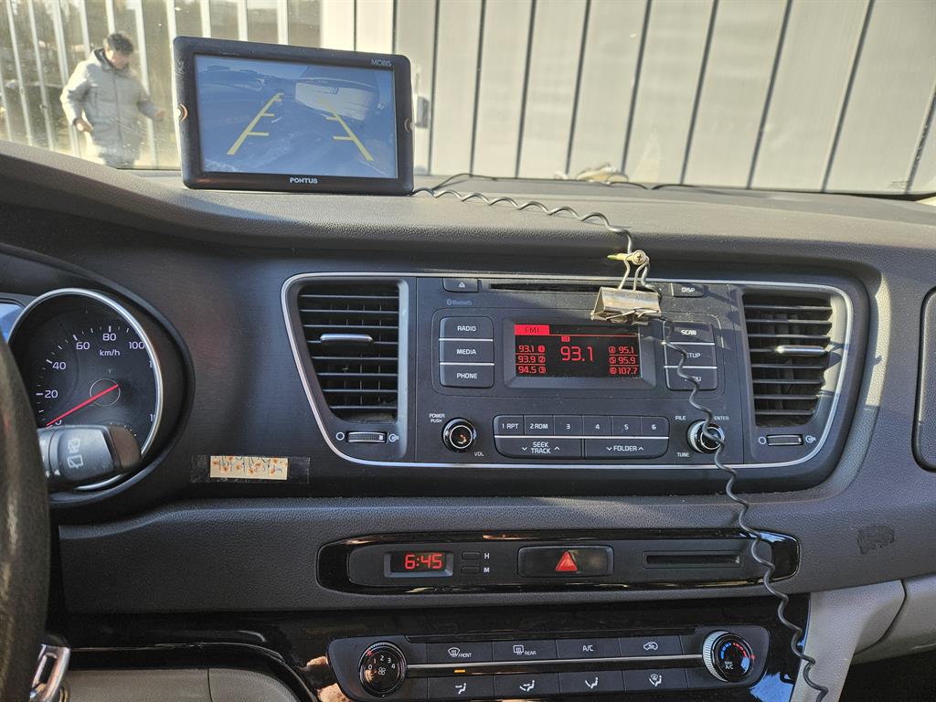 KIA Carnival - Vista 7