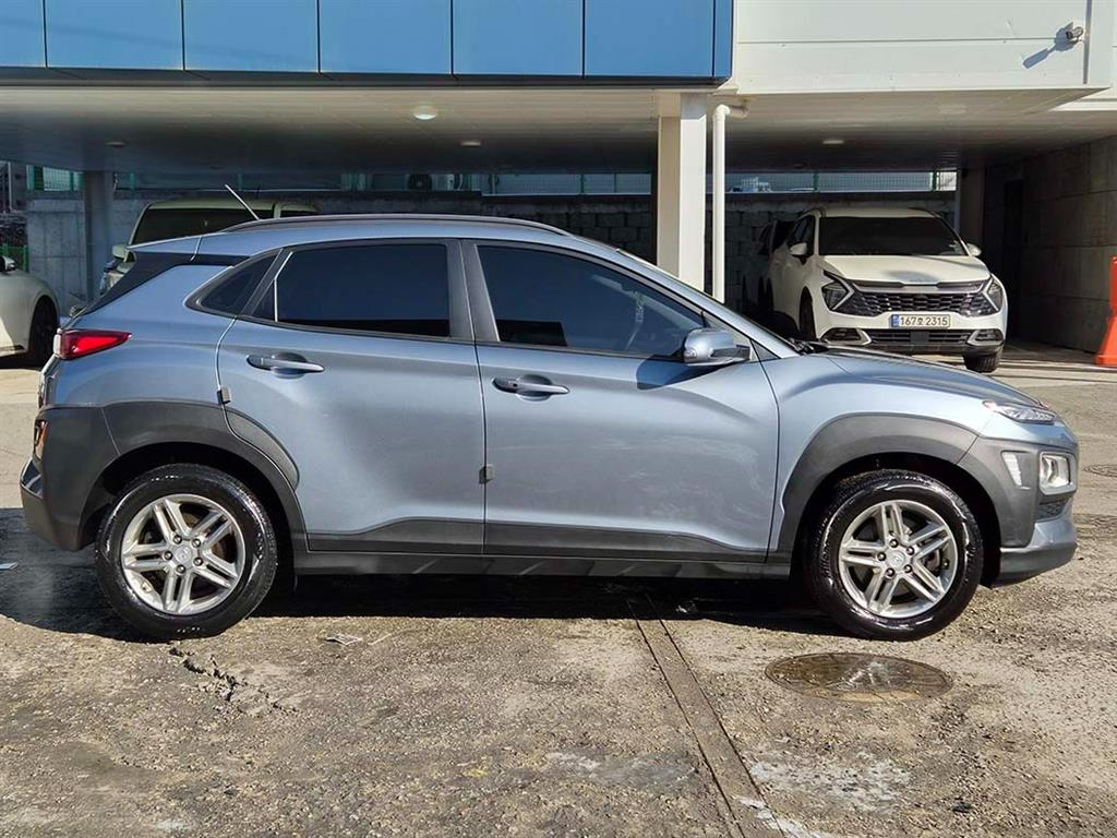 HYUNDAI Kona - Vista 3