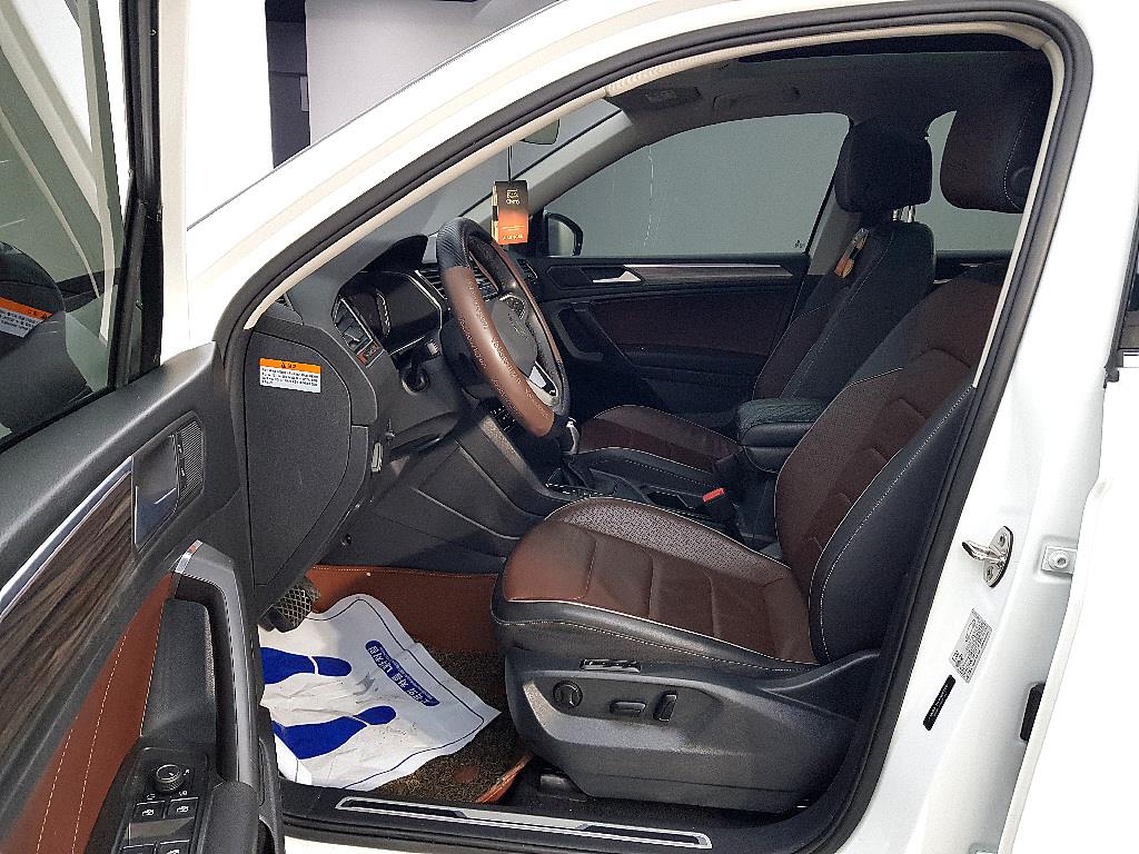 Volkswagen Tiguan - Vista 8