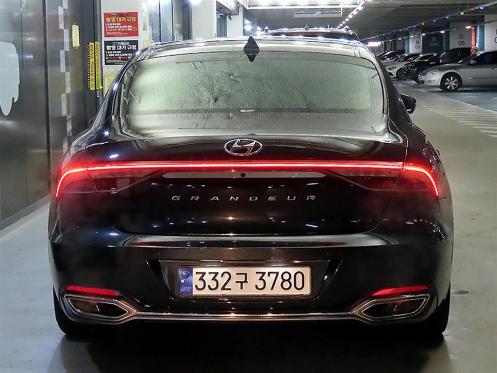 HYUNDAI Grandeur - Vista 5