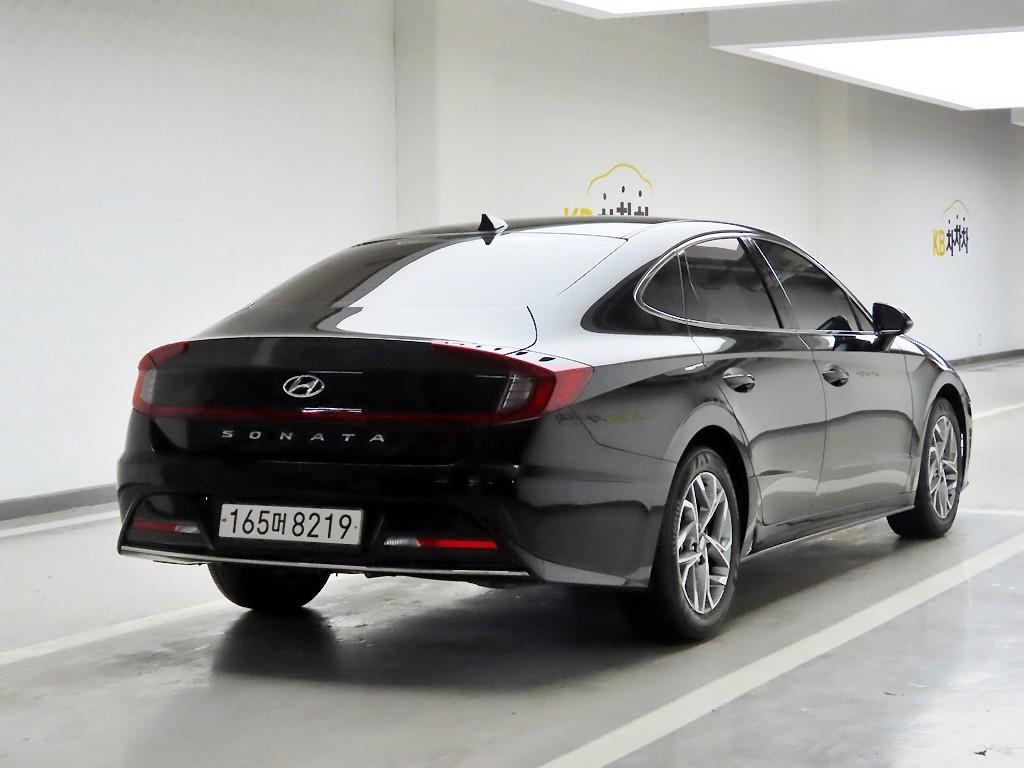 HYUNDAI Sonata - Vista 4