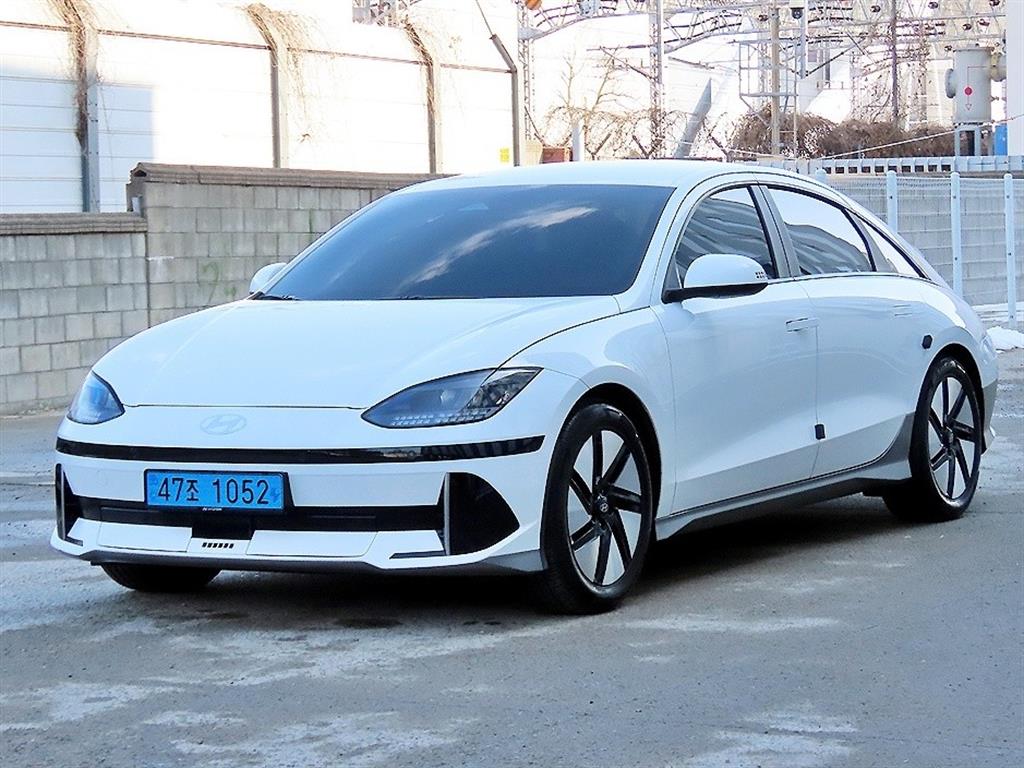 HYUNDAI Ioniq 6 - Vista 2