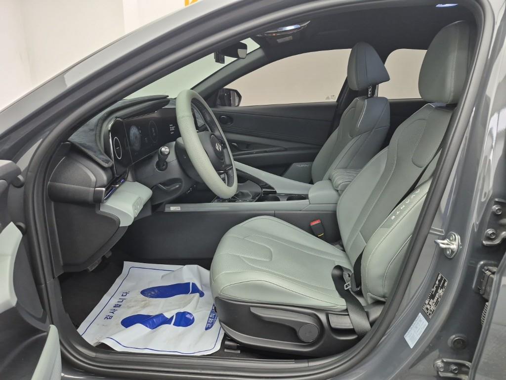 HYUNDAI Avante - Vista 11