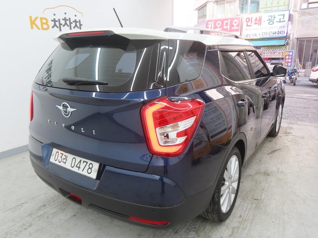 Ssangyong Tivoli - Vista 3