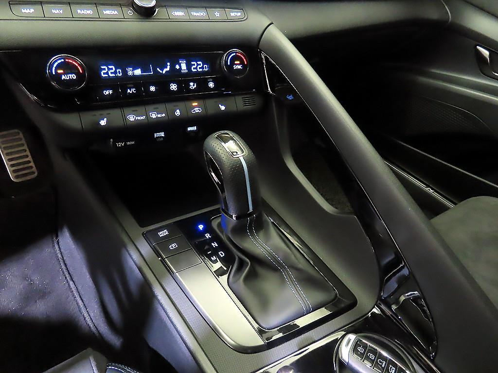 HYUNDAI Avante - Vista 12