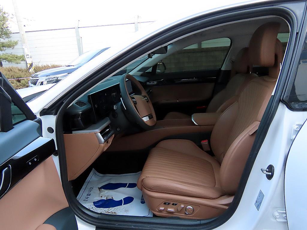 HYUNDAI Grandeur - Vista 5