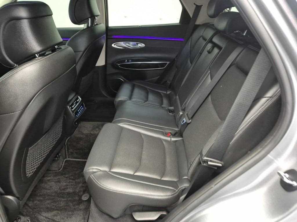 Genesis GV70 - Vista 11