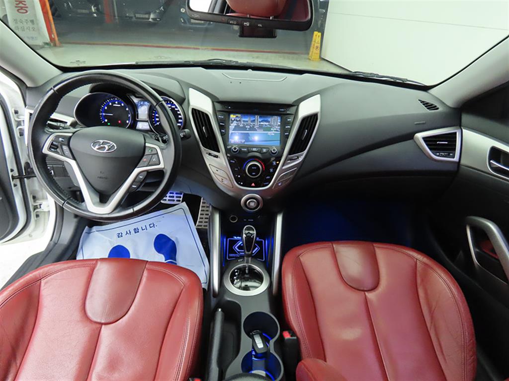 HYUNDAI Veloster - Vista 7