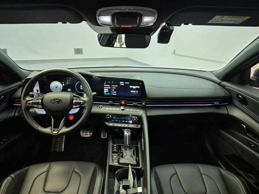 HYUNDAI Avante - Vista 7