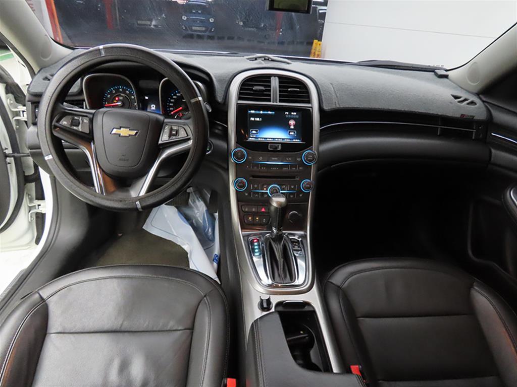 Chevrolet Malibu - Vista 7